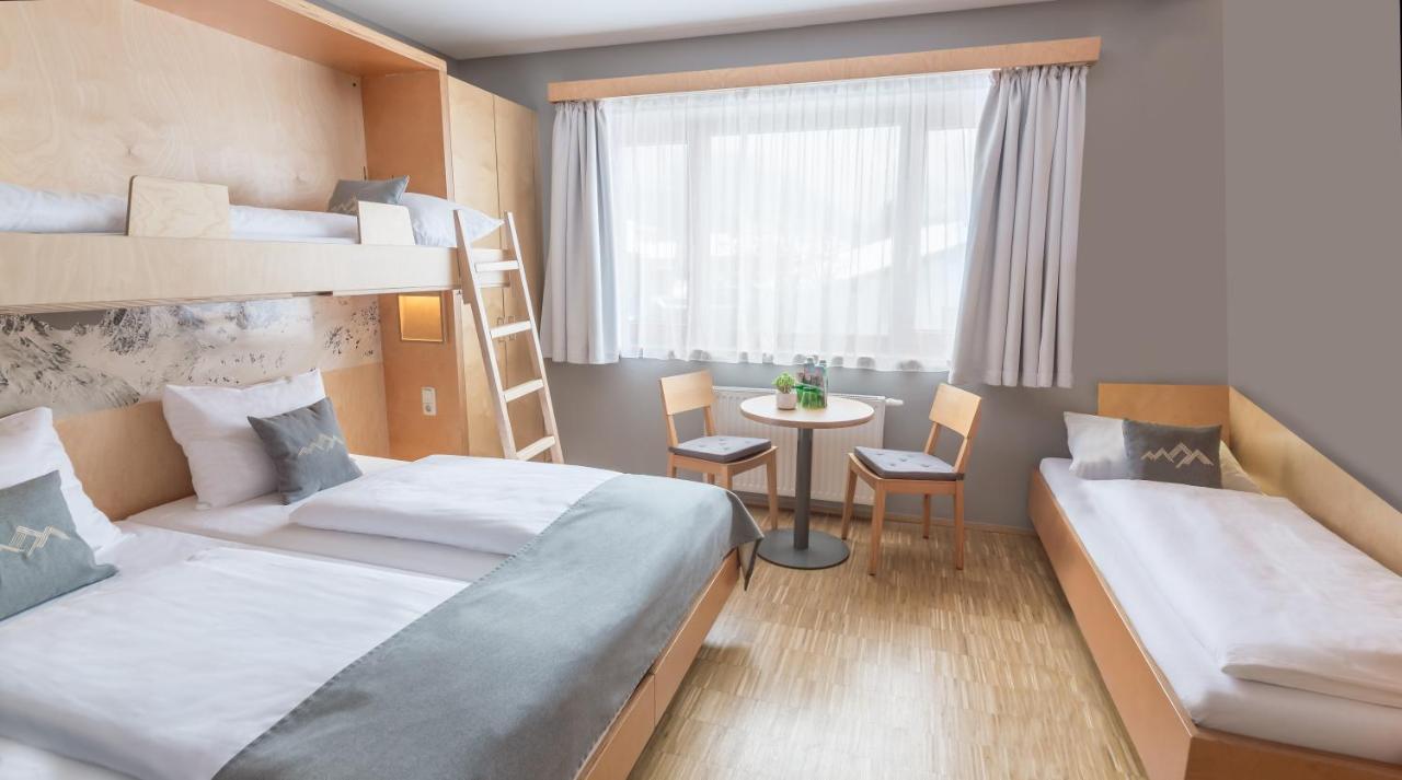 Jufa Hotel Montafon Бартоломеберг Экстерьер фото